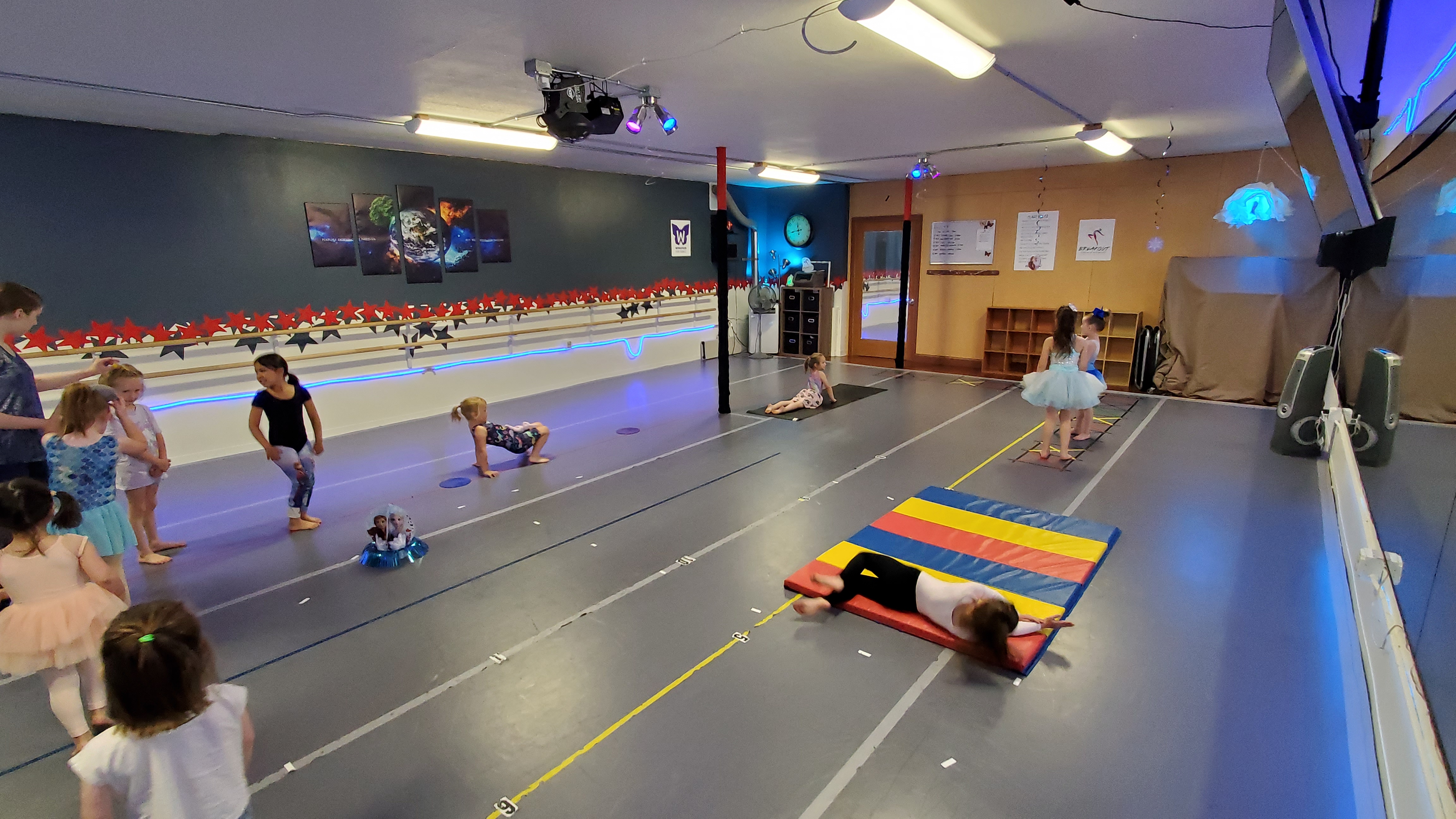 Summer Programs – BREAKOUT DANCE STUDIO